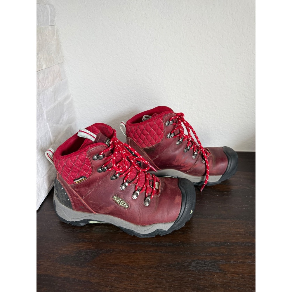 Keen Revel III Waterproof Hiking Boots Red Leather Insulated Womens 7